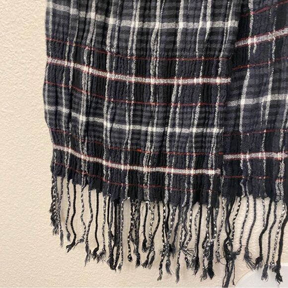 Cotton black red plaid fringe scarf wrap muslin gauze crinkle fabric 17x62 - Picture 5 of 8